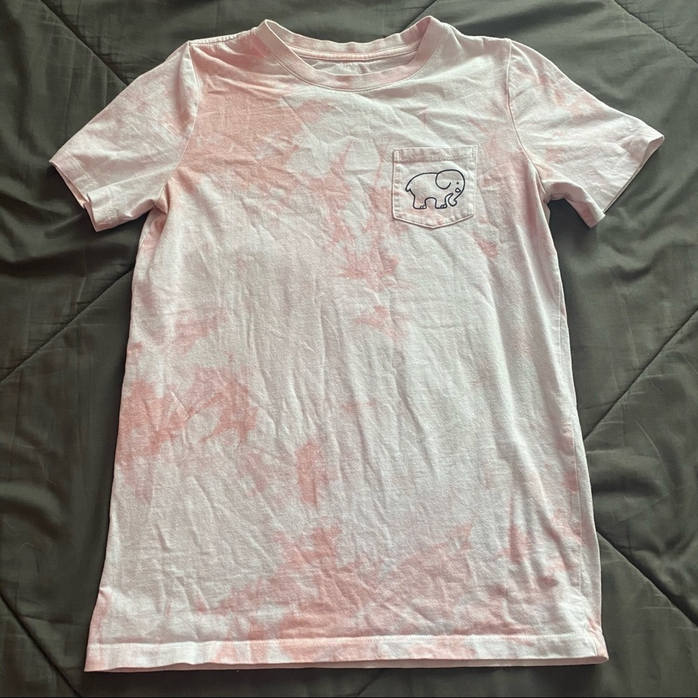 tie-dye pink tee